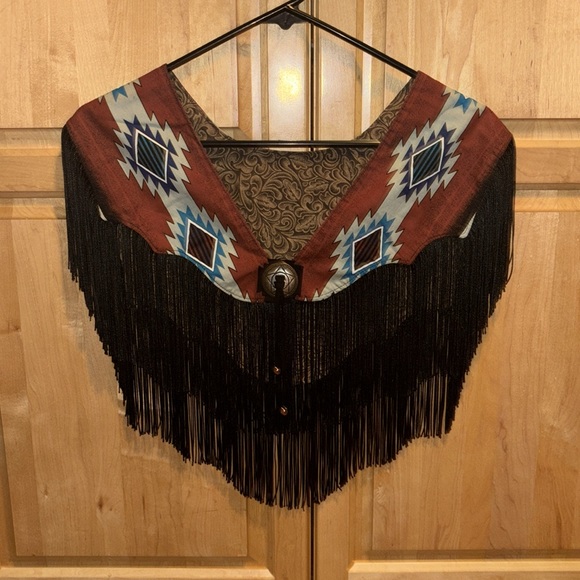 Tops - Western fringe top measurements in pictures adjustable size with Velcro